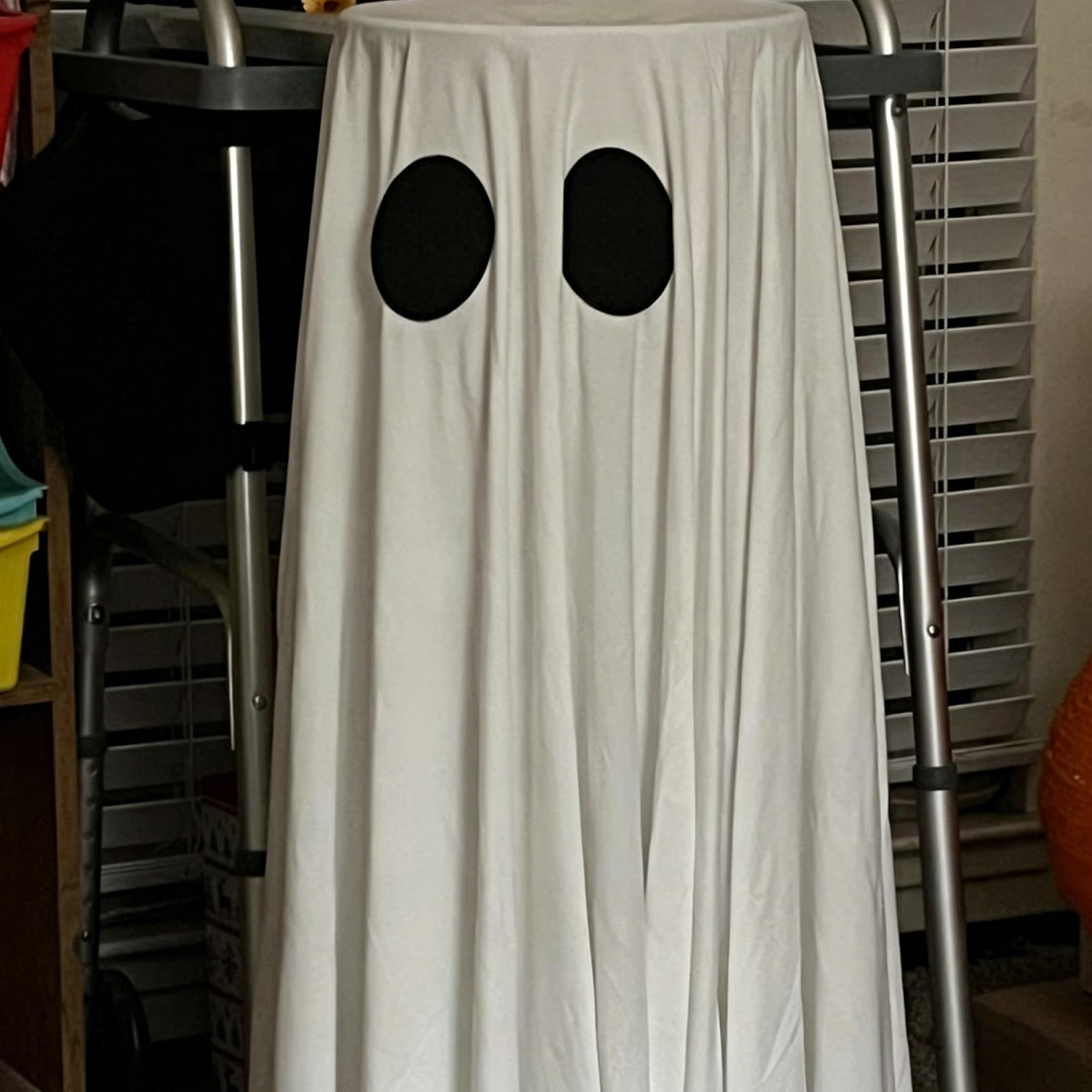 Halloween Ghost Decorations Ou - огляд і ціна Lighting Decoration Stand
